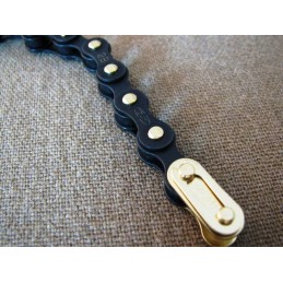 IZUMI Jet Black chaine Black